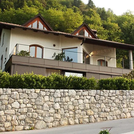 Apartmaji 43 * Tolmin